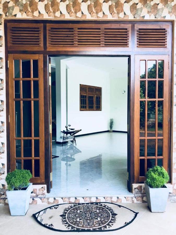 The City Tourist Hotel Anuradhapura Εξωτερικό φωτογραφία