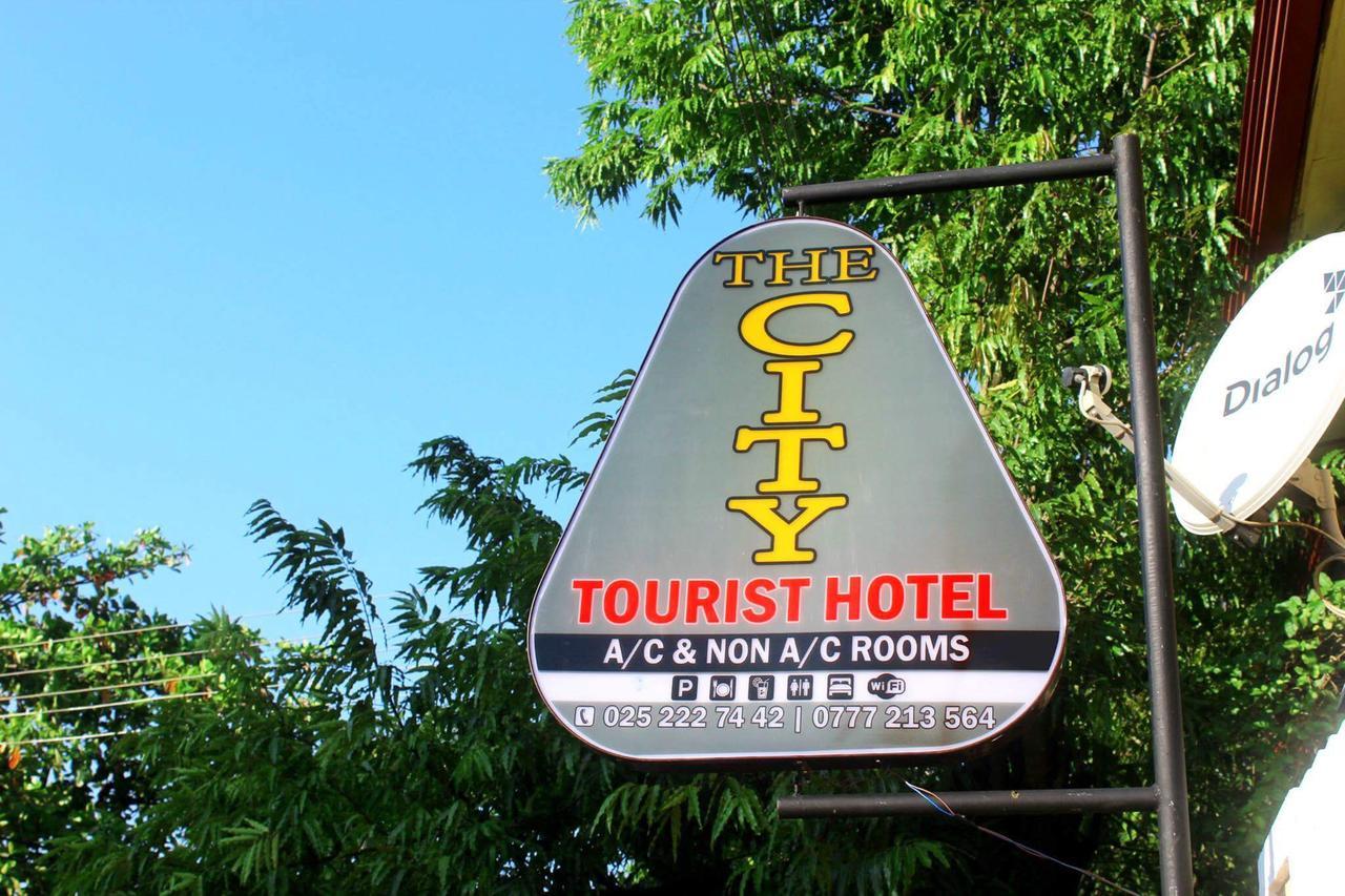 The City Tourist Hotel Anuradhapura Εξωτερικό φωτογραφία